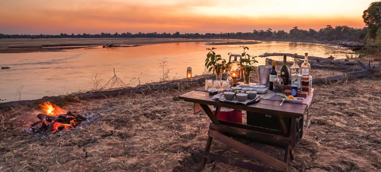 SOUTH LUANGWA SUNDOWNERS