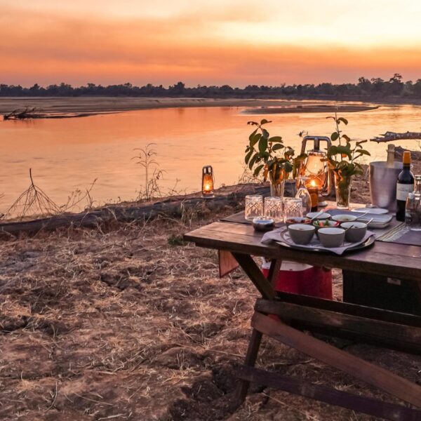 SOUTH LUANGWA SUNDOWNERS