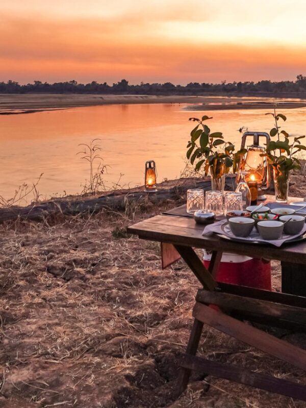 SOUTH LUANGWA SUNDOWNERS