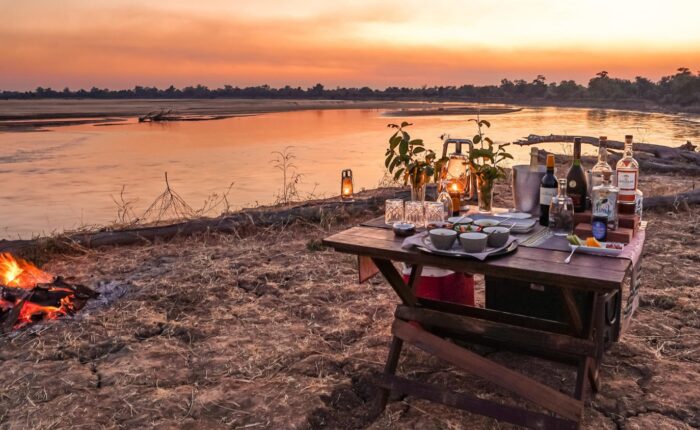 SOUTH LUANGWA SUNDOWNERS