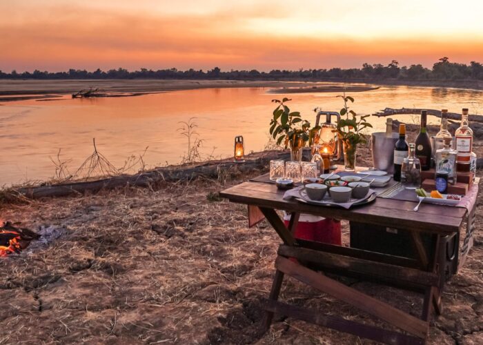 SOUTH LUANGWA SUNDOWNERS