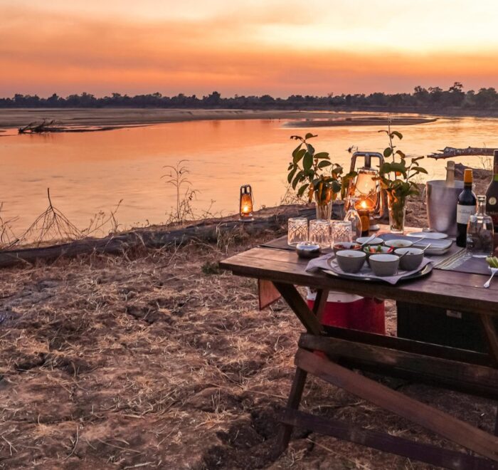 SOUTH LUANGWA SUNDOWNERS