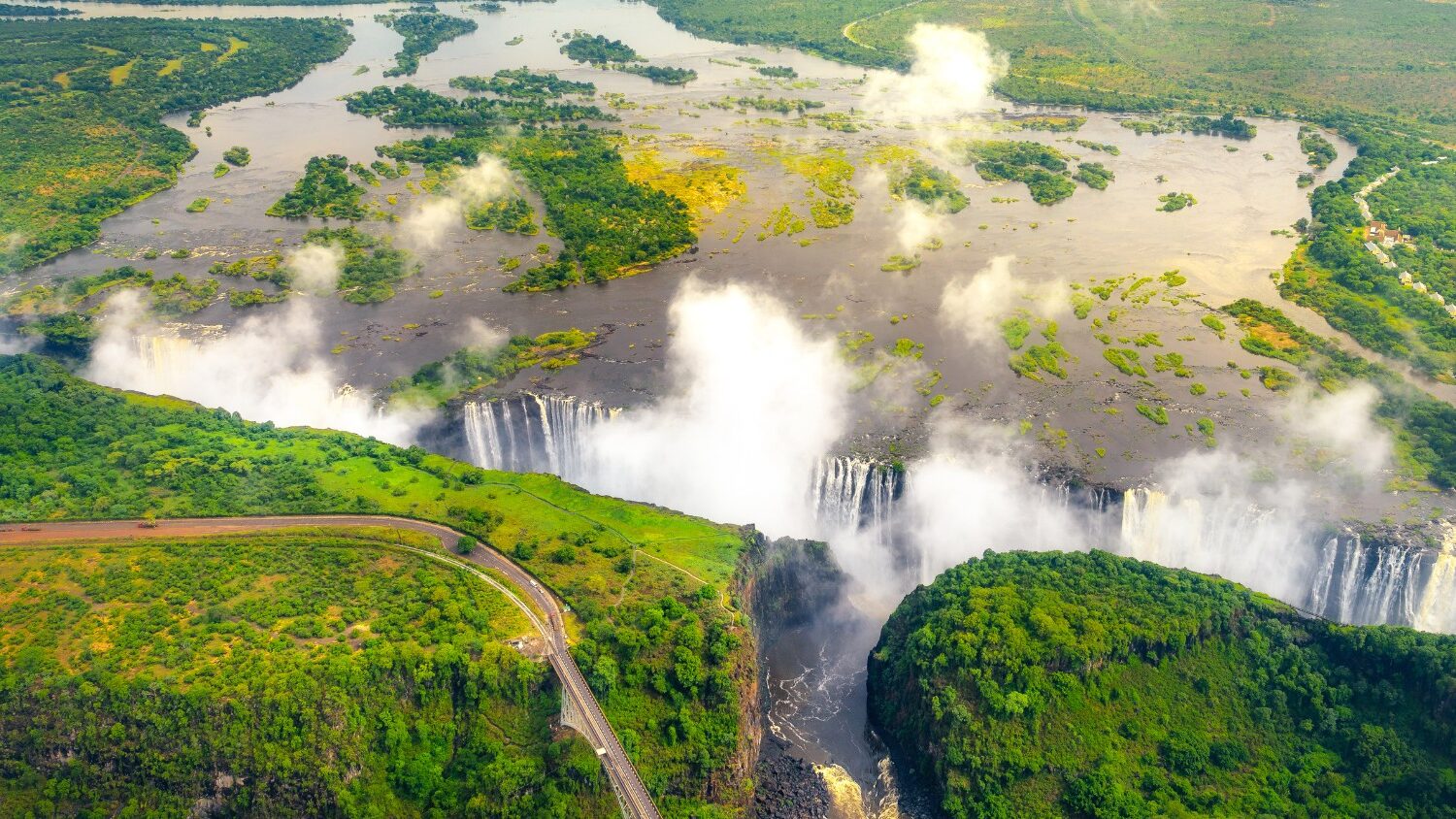 VICTORIA FALLS ZIMBABWE HERO