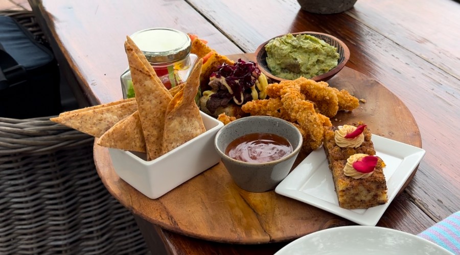 JABULANI SAFARI LODGE LUNCH SNACK PLATTER